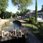 Les Platanes بيت للعطل *