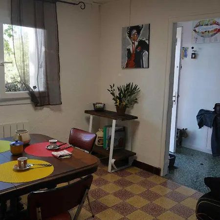 Les Platanes * Aignes