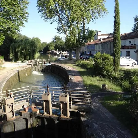 Les Platanes Dom wakacyjny *